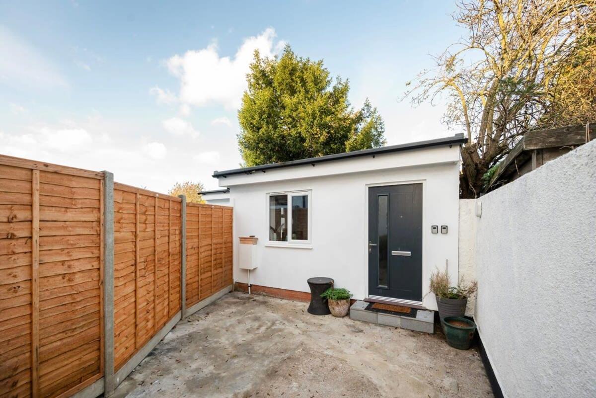 Ferienwohnung Cozy Single Level Flat With Parking Enfield Exterior foto